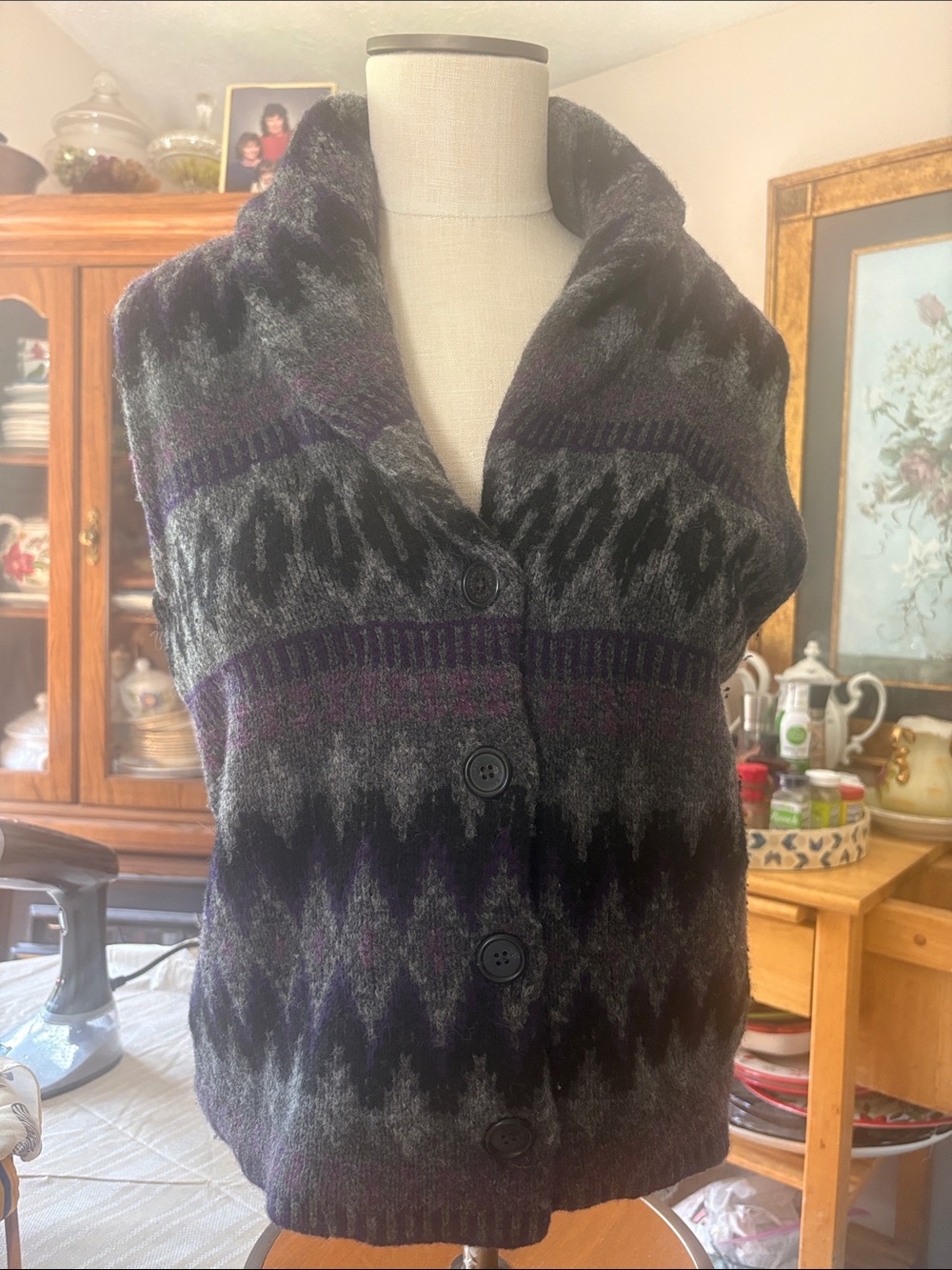 Lauren Ralph Lauren vintage Aztec women’s petite M lambswool button front vest